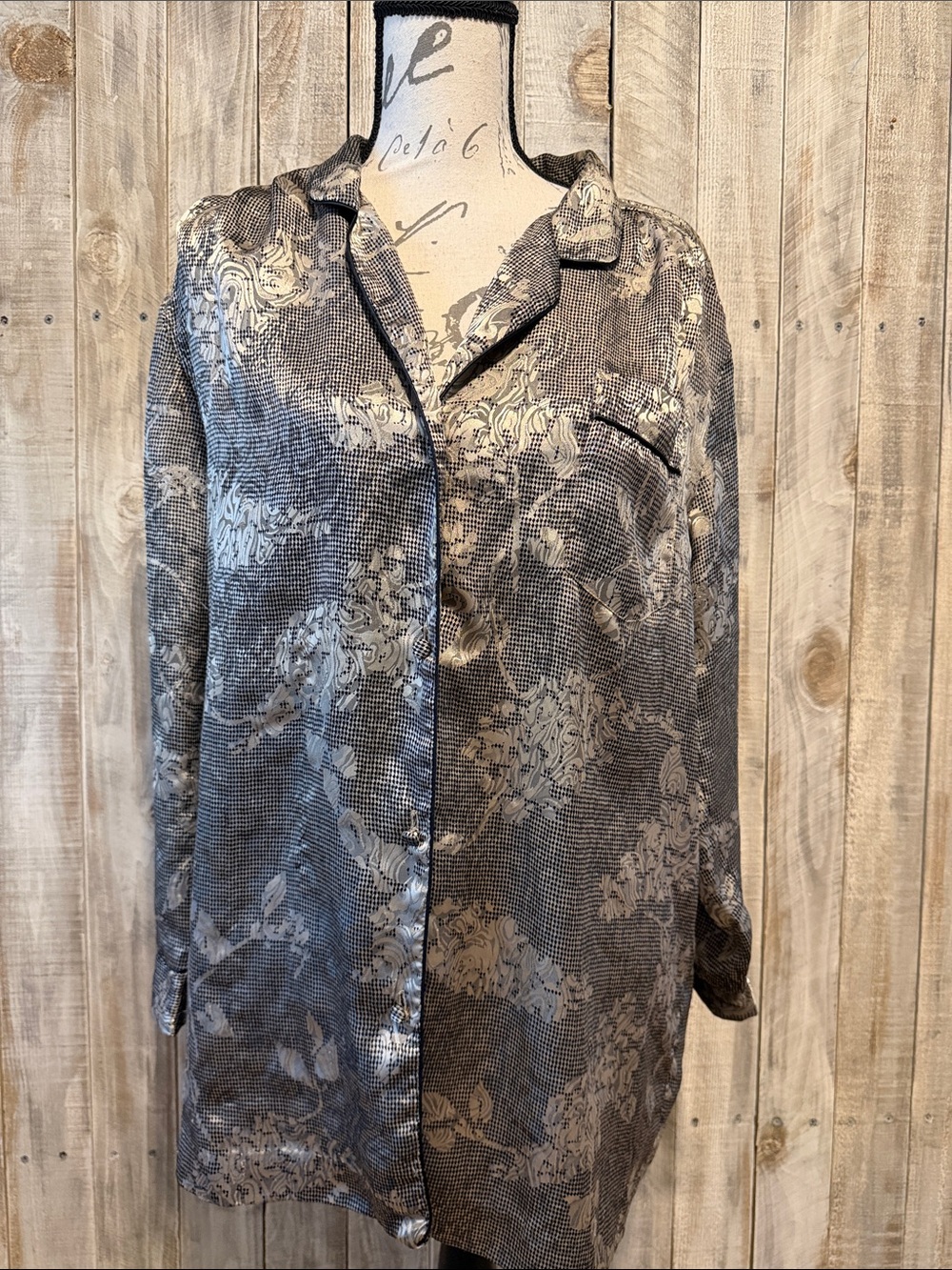 Vintage 80’s Victoria’s Secret Gold Label Night Shirt